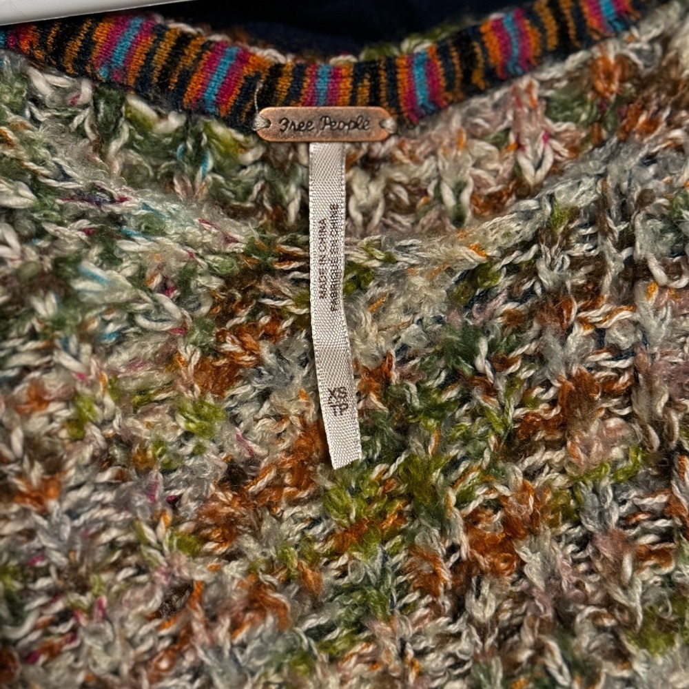 Free People Women’s Multi-Colored Oversized Knitted Sweater - Picture 6 of 6
